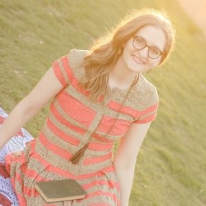 Meet your Posher, Rebekah